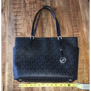 Michael Kors Jet Set East West Signature Tote